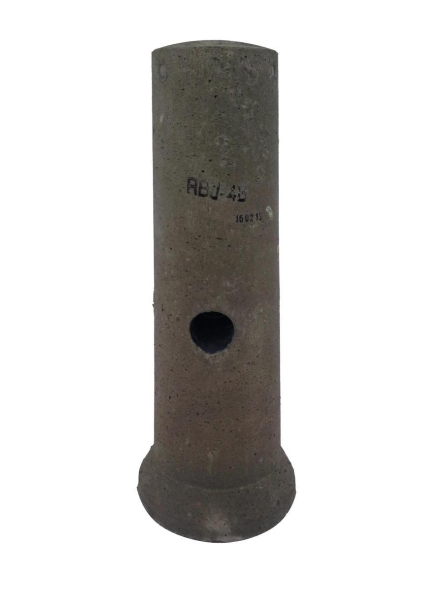 Stolpfundament (fästes med justerbultar) Lujabetoni RBJ - STOLPFUNDAMENT LUJABETONI RBJ-3B (100-143MM. 1-6M)
